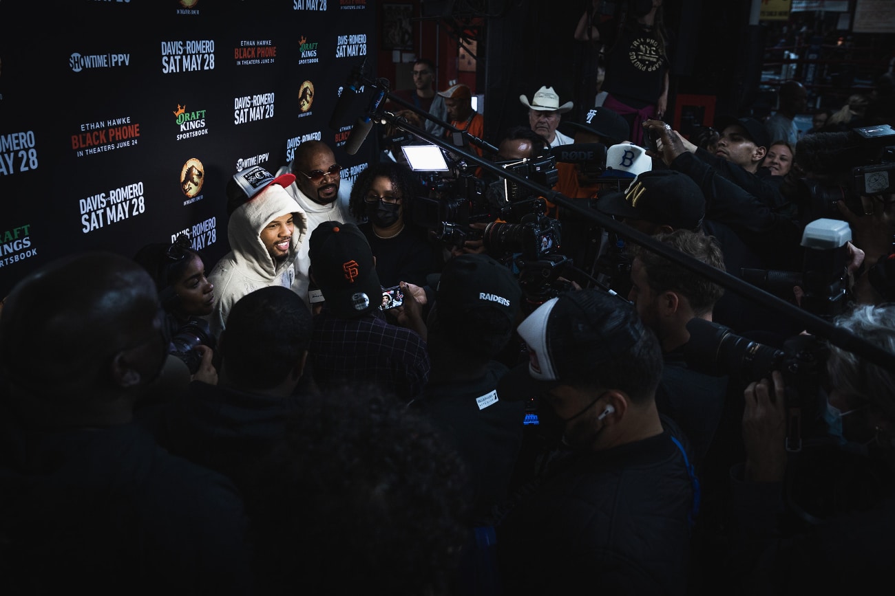 Image: Leonard Ellerbe swerves Tank Davis question about leaving Mayweather Promotions