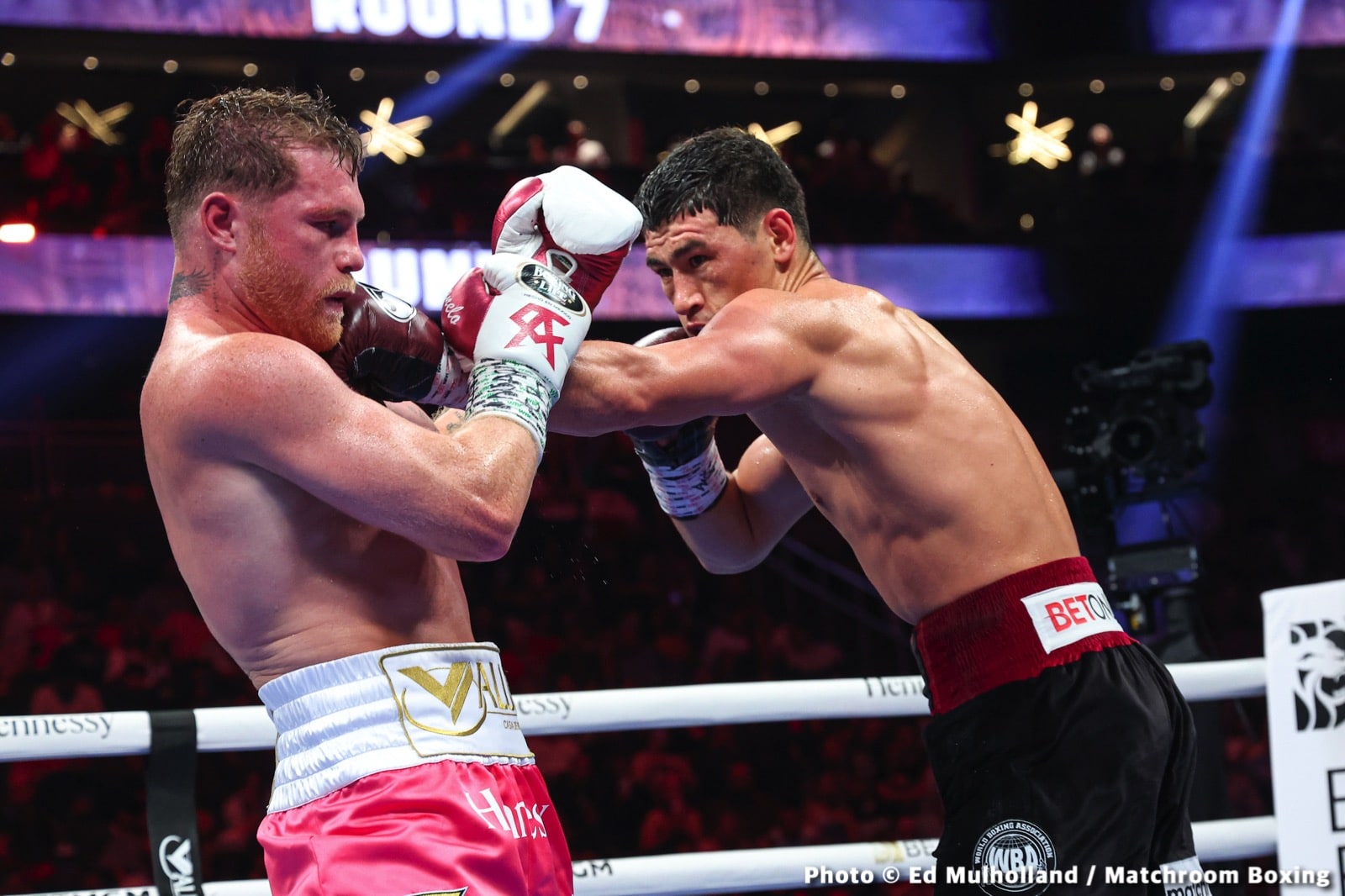 Image: "Canelo wins the rematch' with Bivol says Shawn Porter
