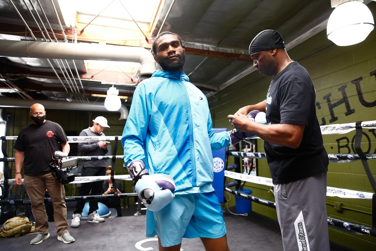 "Boots" Ennis Vs Custio Clayton On Showtime Boxing News 24