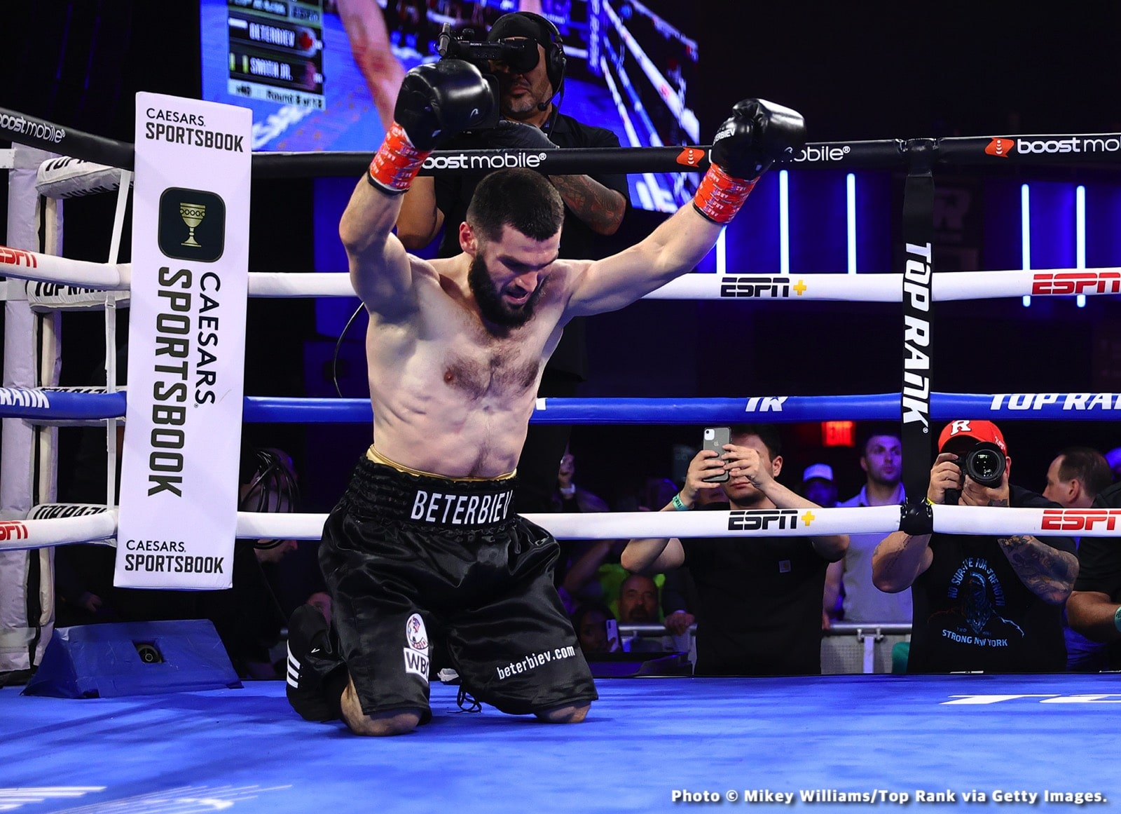 - Boxing News 24, Artur Beterbiev, Joe Smith Jr boxing photo