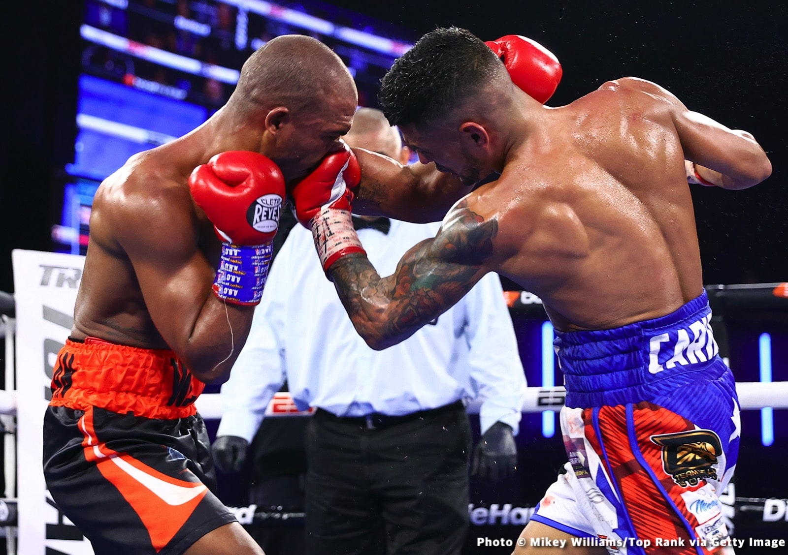 Image: Results / Photos: Edgar Berlanga Outpoints Angulo