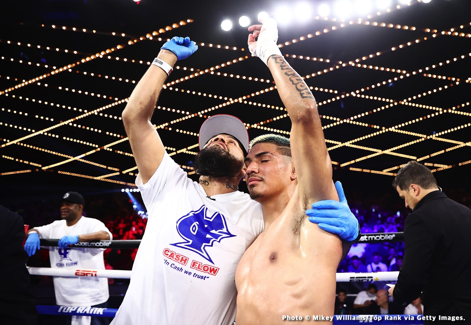 Image: Results / Photos: Beterbiev Obliterates Smith Jr., Ramirez KOs Nova