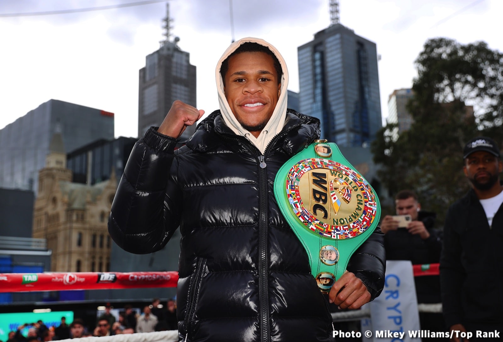 Image: Tim Bradley expects Devin Haney to dominate George Kambosos Jr