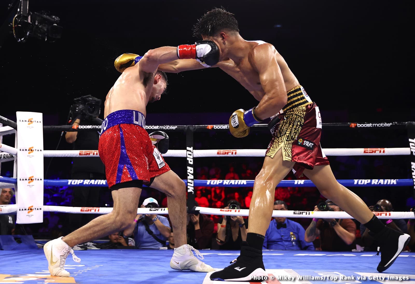 Image: Boxing Results: Emanuel Navarrete KO’s Eduardo Baez!