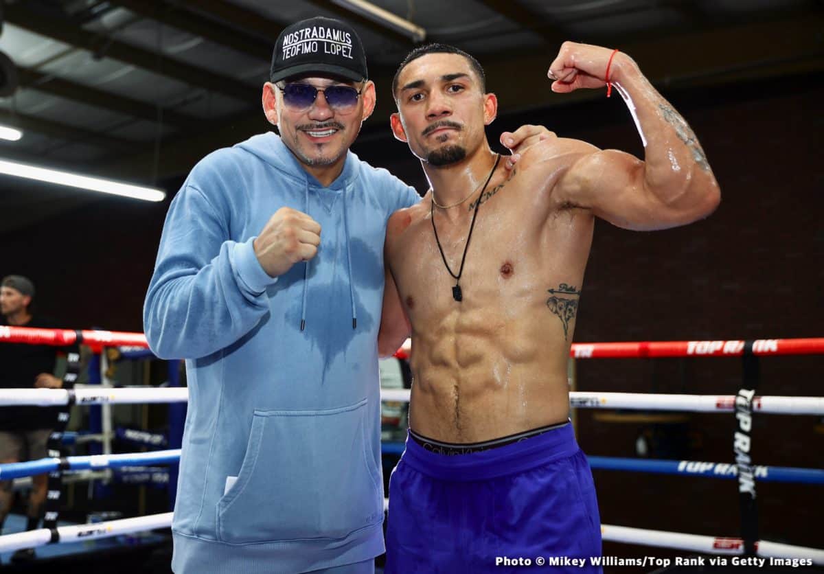 Image: Teofimo Lopez Sr fires back at "haters" criticizing Teo