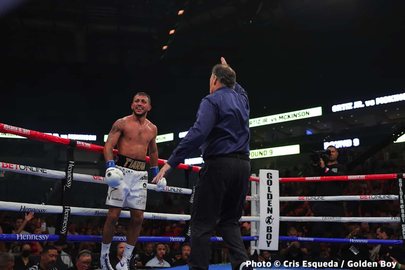 Image: Results / Photos: Ortiz Jr defeats McKinson, Esparza Successfull