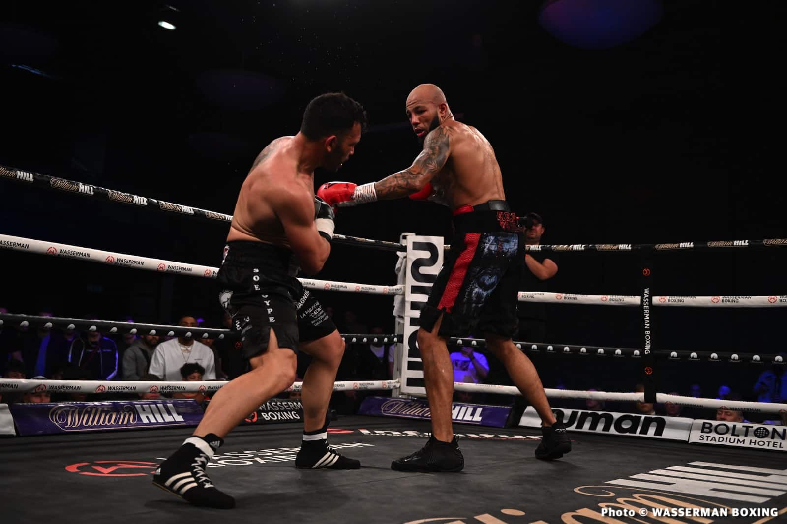 Image: Boxing Results: Lyndon Arthur defeats Walter Sequeira