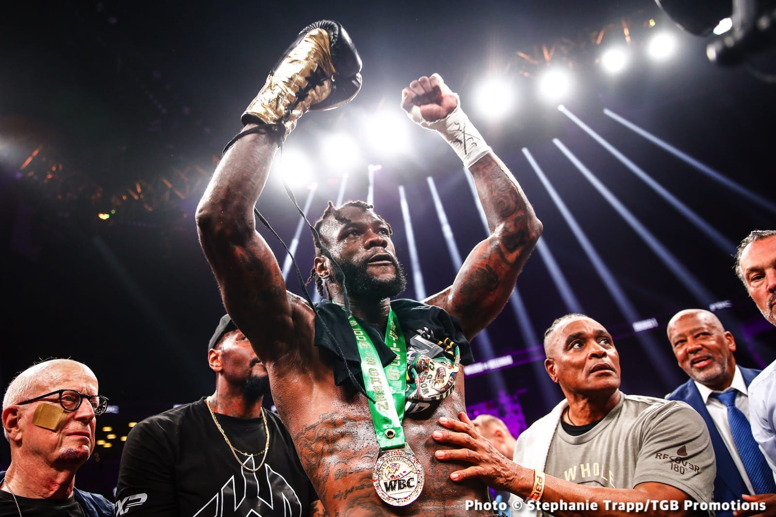 Image: Deontay Wilder reacts to KO of Robert Helenius: "Who's next?"