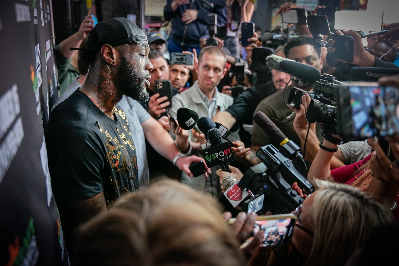 Image: Wilder on Usyk: "I hope I don't scare him off"