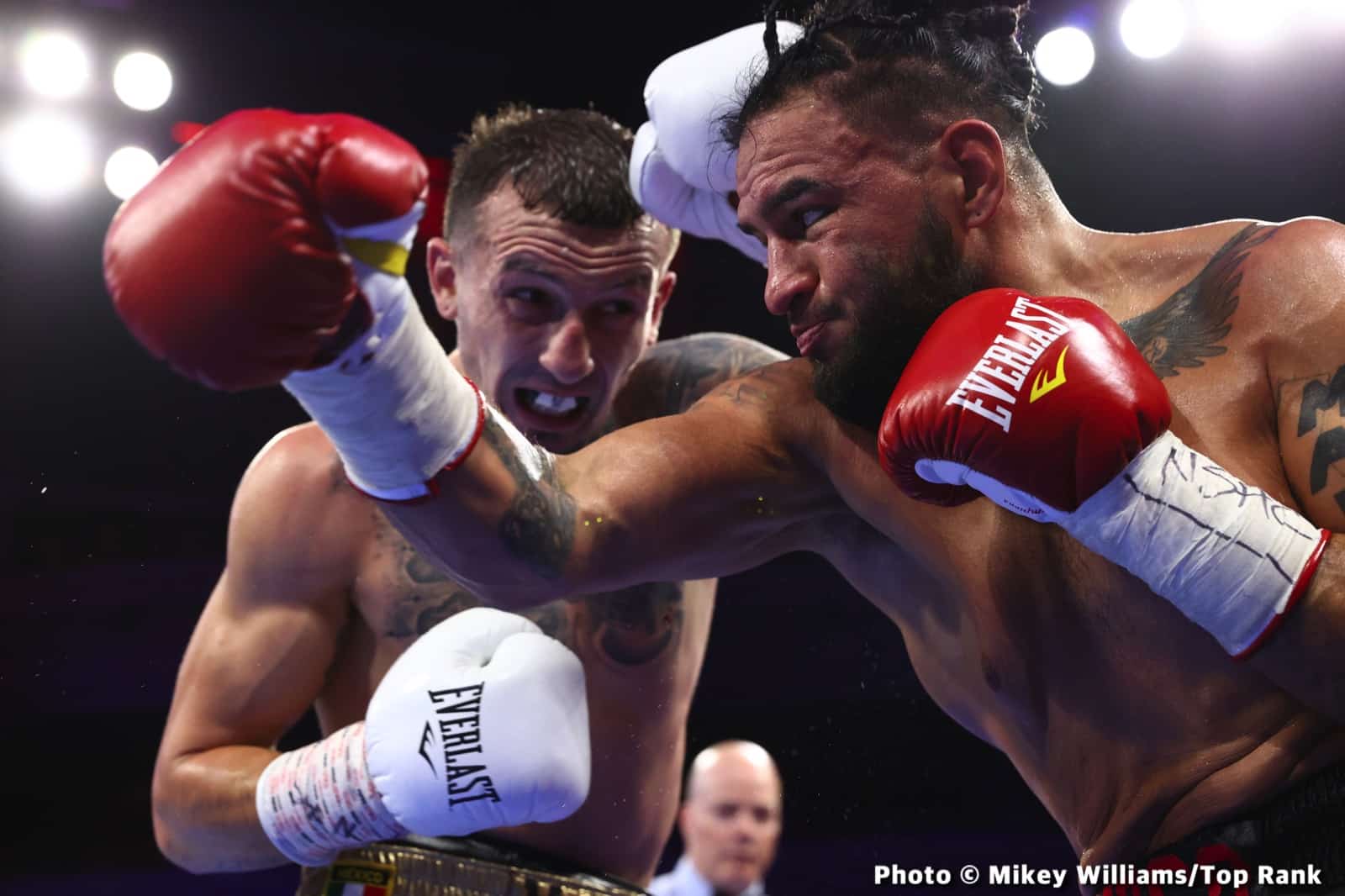 Image: Janibek vs. Bentley live results - who wins tonight?