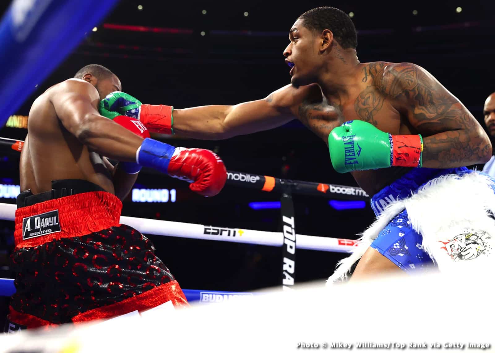 Image: Boxing Results: Jared Anderson, Keyshawn Davis and Xander Zayas Win