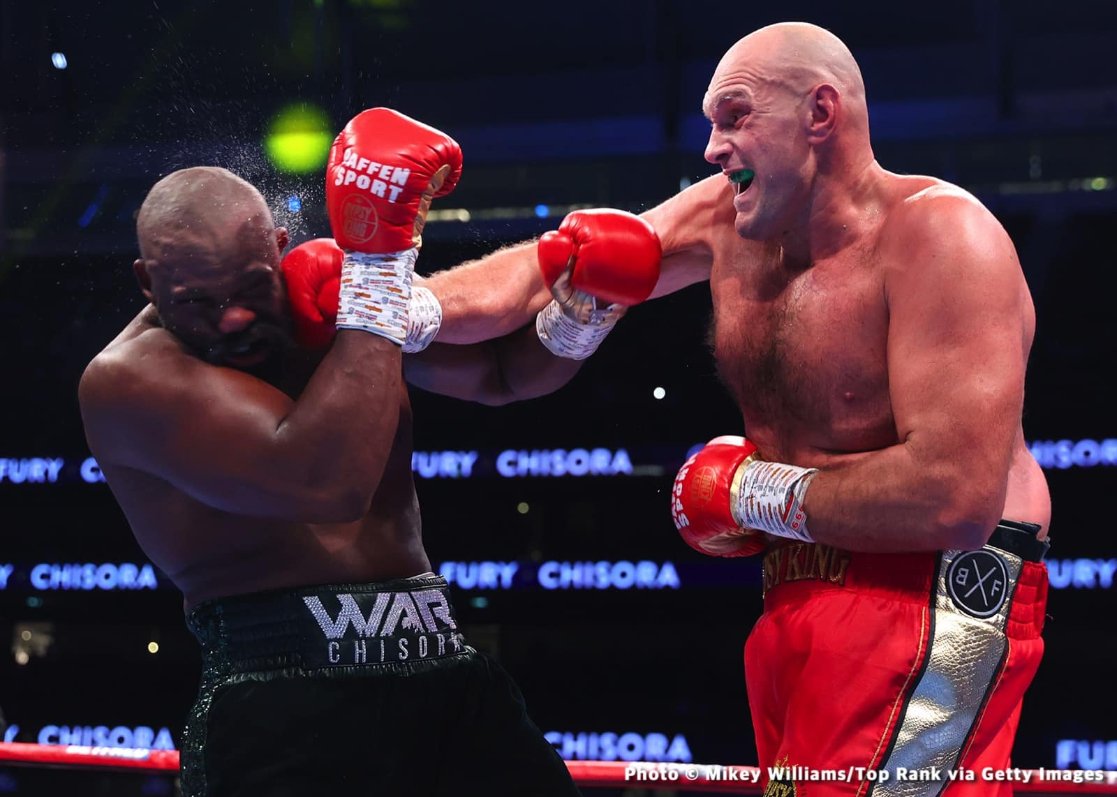 Image: Boxing Results: Tyson “The Gypsy King” Fury Stops Derek “War” Chisora!