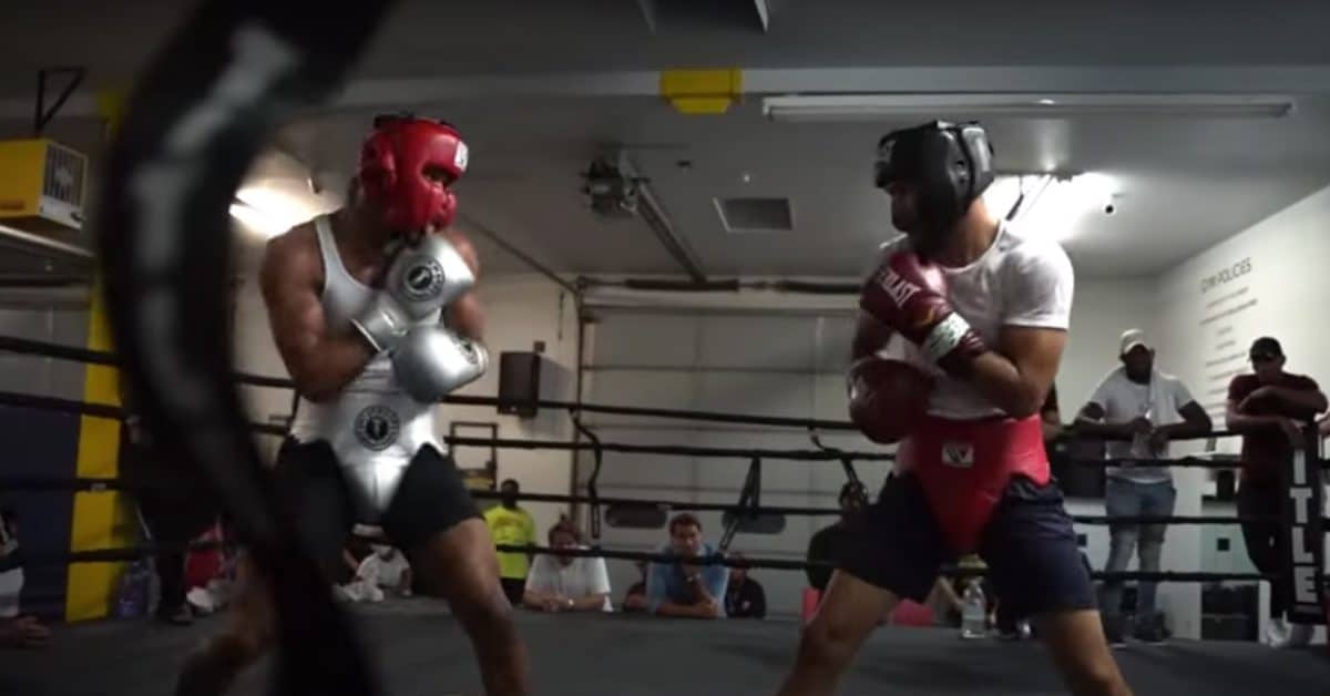 Image: Devin Haney sparring Tank Davis' opponent Hector Luis Garcia in competitive work