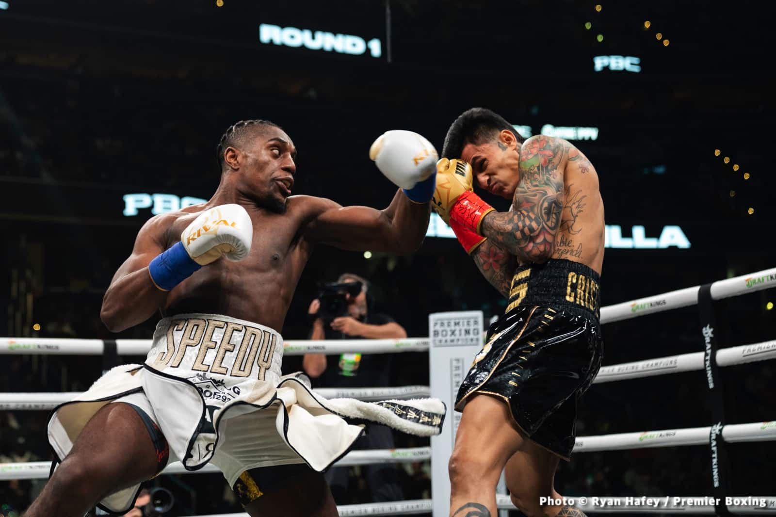 Image: Results / Photos: Roiman Villa Upsets Rashidi Ellis!