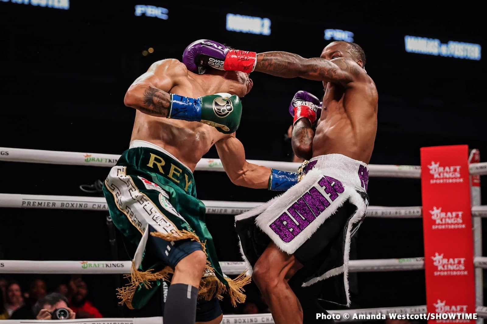 Image: Vargas vs. Foster - Tonight’s Live Results From San Antonio