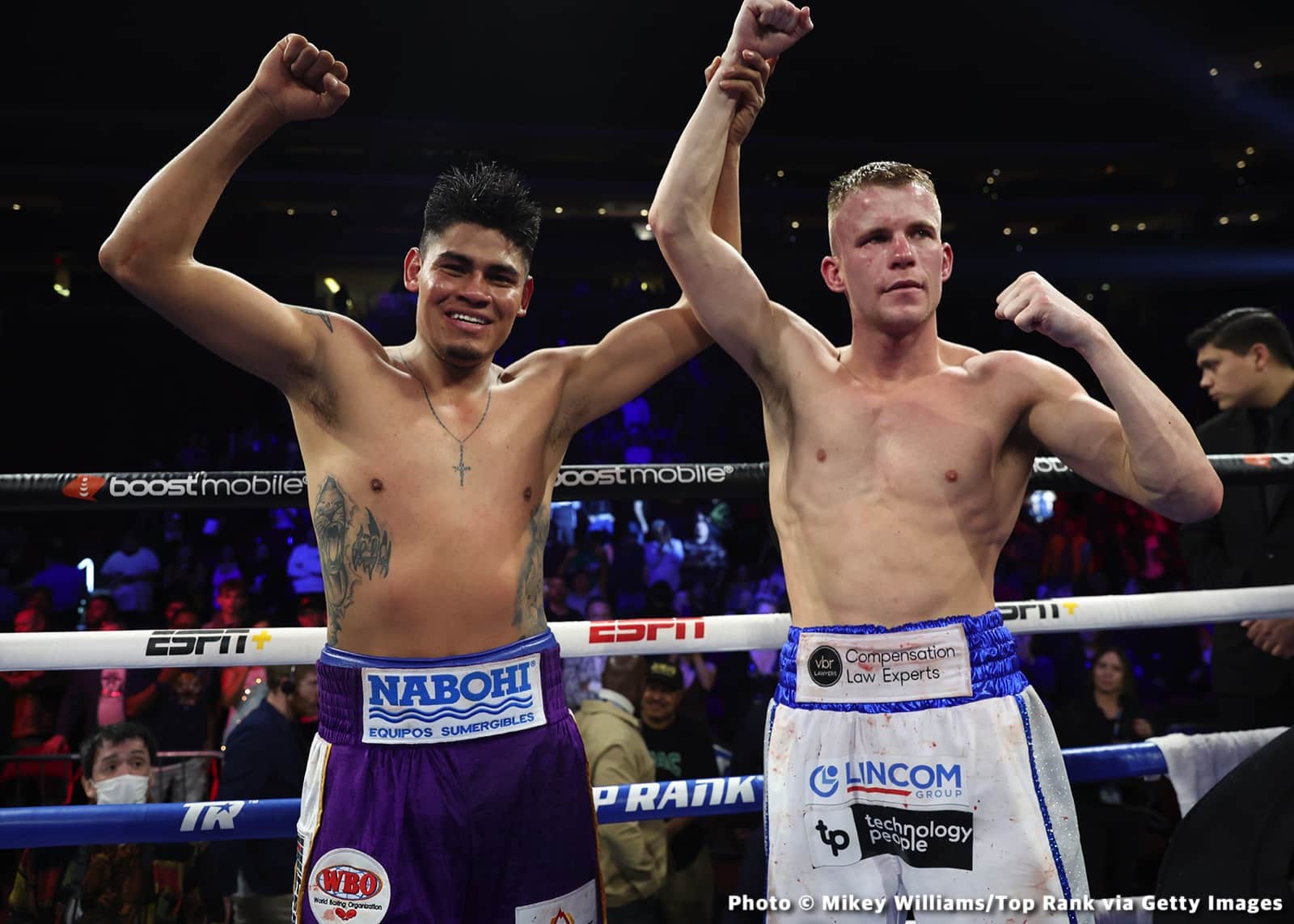 Image: Boxing Results: Emanuel Navarrete stops Liam Wilson in a War!