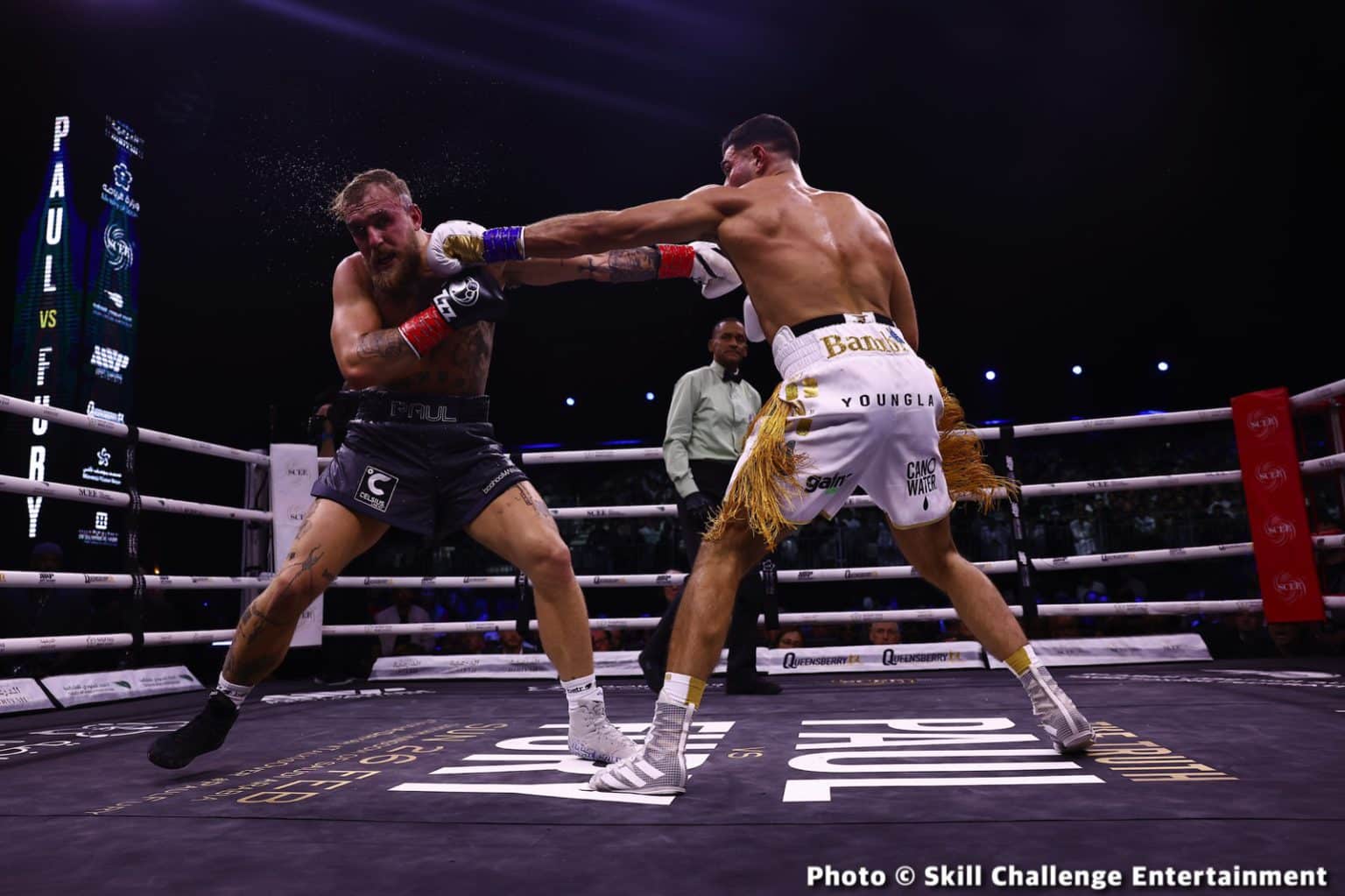 Image: Results / Photos: Tommy Fury Topples Jake Paul