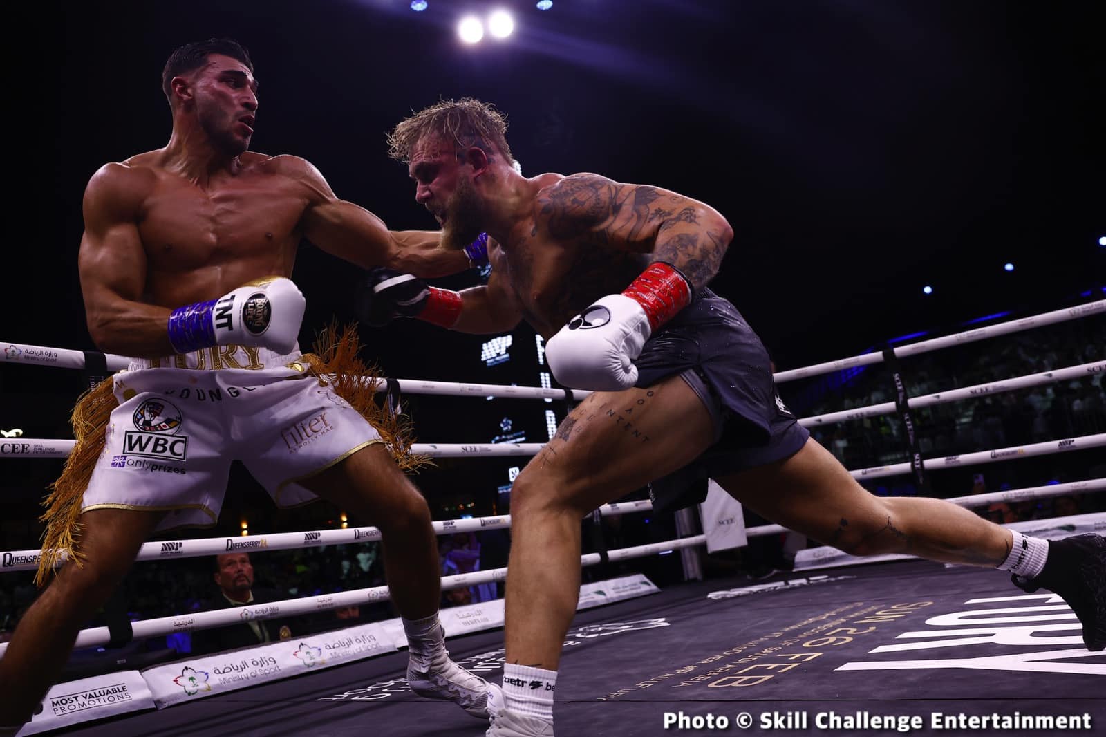 Image: Boxing Results: Tommy Fury defeats Jake Paul by 8 round split decision
