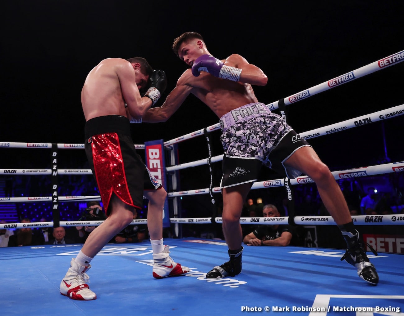Image: Boxing results: Cyrus Pattinson Stops Chris Jenkins in a War!