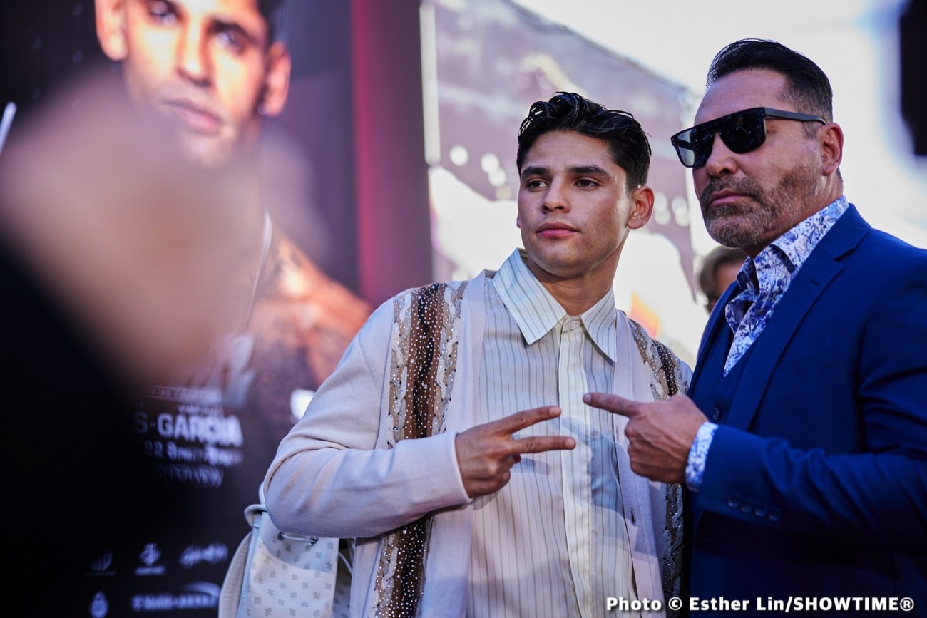 Image: Oscar De La Hoya looks worried for Ryan Garcia ahead of Tank Davis fight