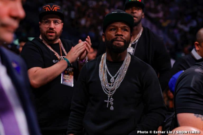 Image: Floyd Mayweather wants Leigh Wood to defend against prospect Curmel Moton