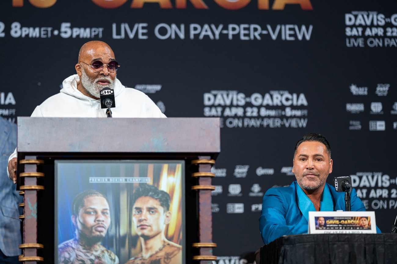 Image: Oscar De La Hoya slams Leonard Ellerbe: "He's not a promoter, I don't understand why he's there"