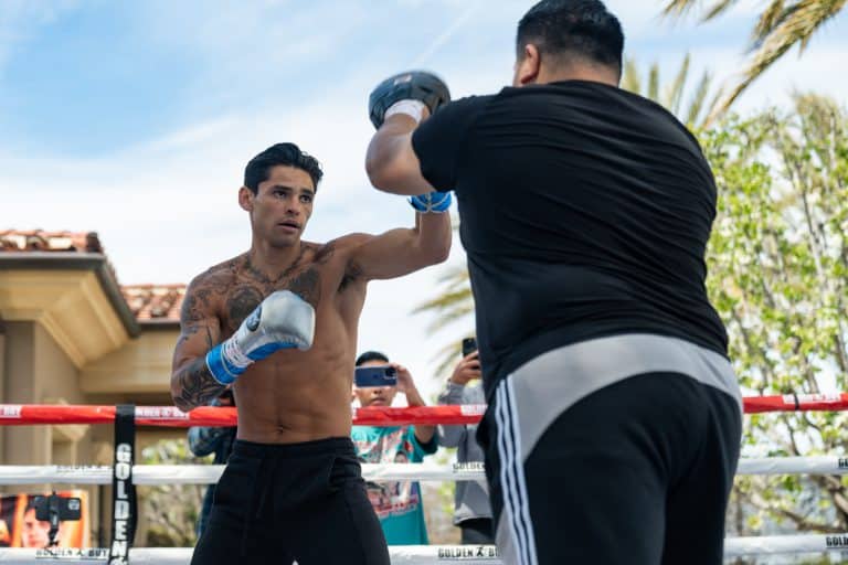 Image: Trainer Goosen says Ryan Garcia won't have to "dehydrate himself" to make weight for Gervonta Davis fight