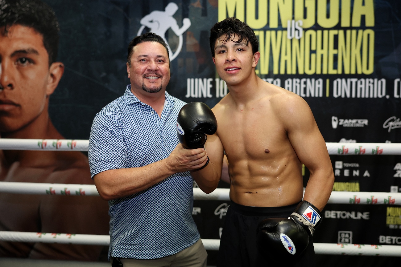 Image: Benavidez Sr amped up for Munguia fight