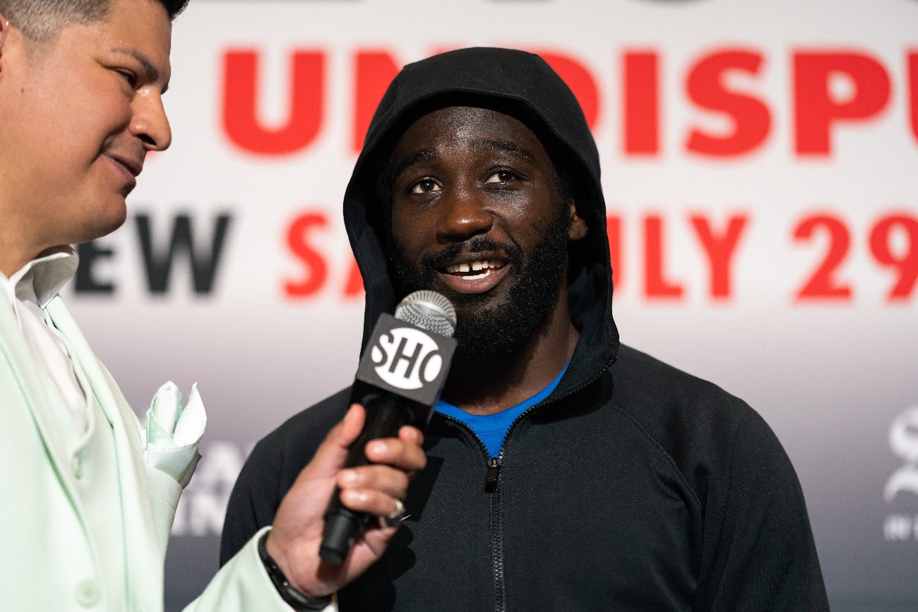 Image: Terence Crawford reacts to Canelo Alvarez's comment about his resume