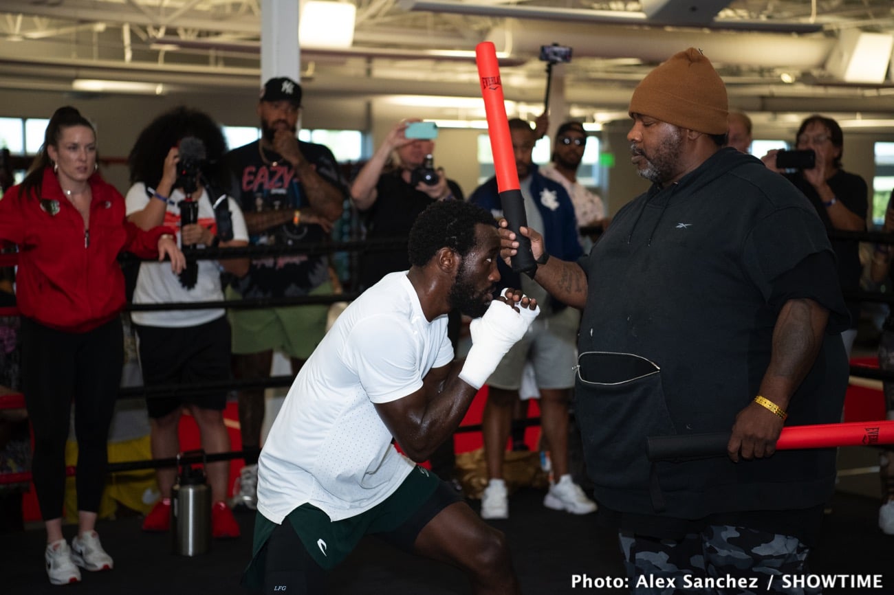 Image: Eddie Hearn Urges Crawford and Davis to Fight More: "People Will Forget About You"