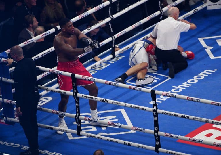 Image: Deontay Wilder coming to send Anthony Joshua to a parallel universe in January