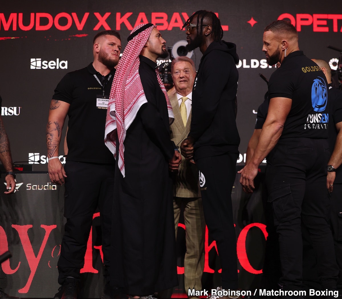 Image: Wilder taunts Parker's nerves, predicting quick knockout: Can "Big Joe" survive the "Bronze Bomber"?