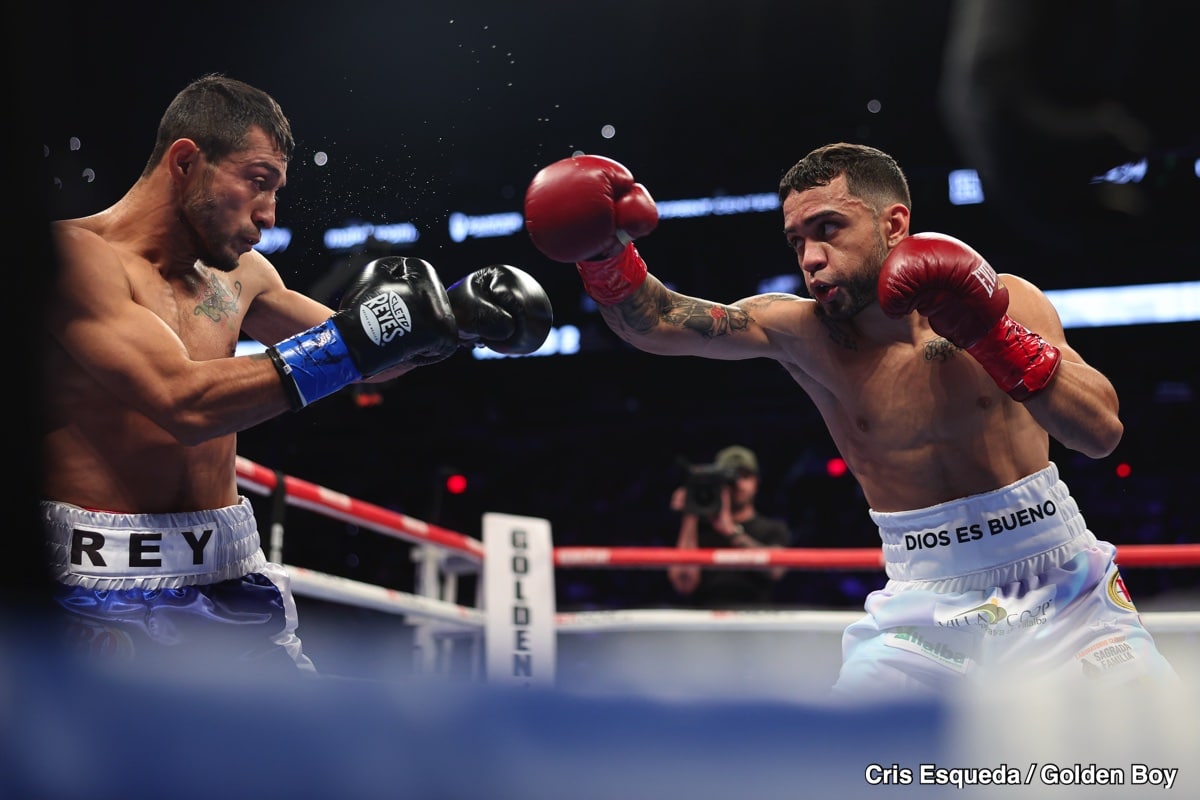 Image: Boxing results: Oscar Collazo destroys Gutierrez in 3rd round TKO