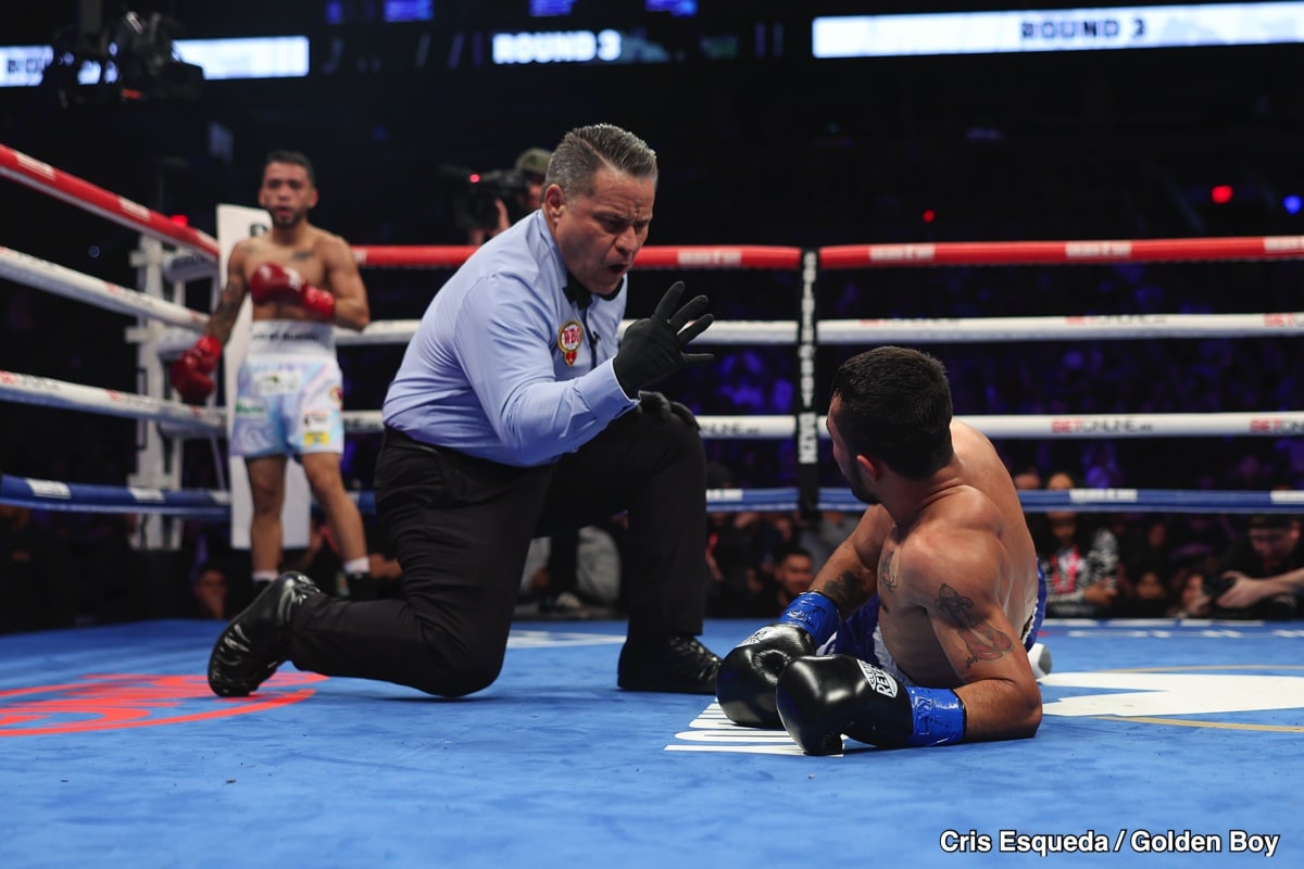 Image: Boxing results: Oscar Collazo destroys Gutierrez in 3rd round TKO