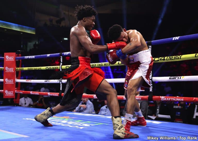 Image: Boxing Results: Abdullah Mason Crushes Ronal Ron in 4th Round Knockout