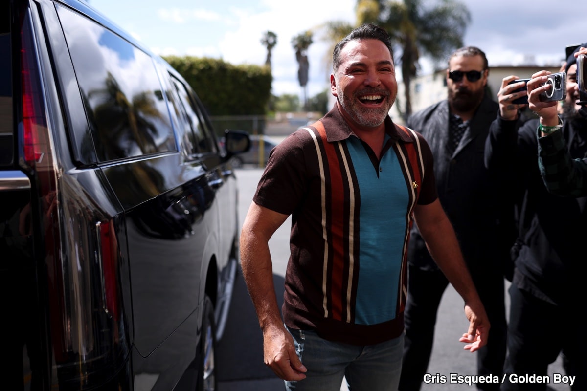 Image: Oscar De La Hoya Taunts Eddie Hearn over Joshua's Loss to Dubois