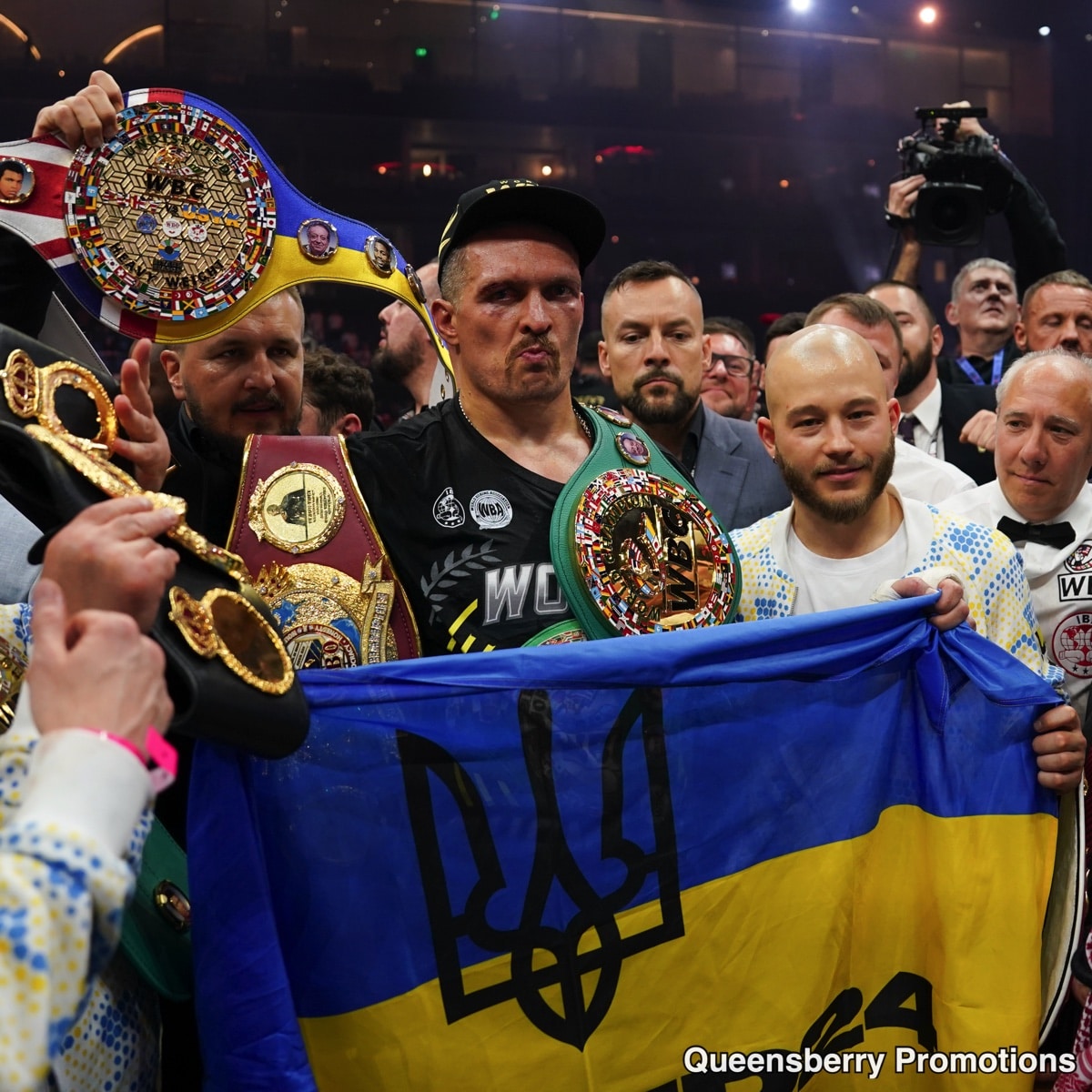Image: Groves Amused by Fury's Claim of Usyk's Broken Jaw