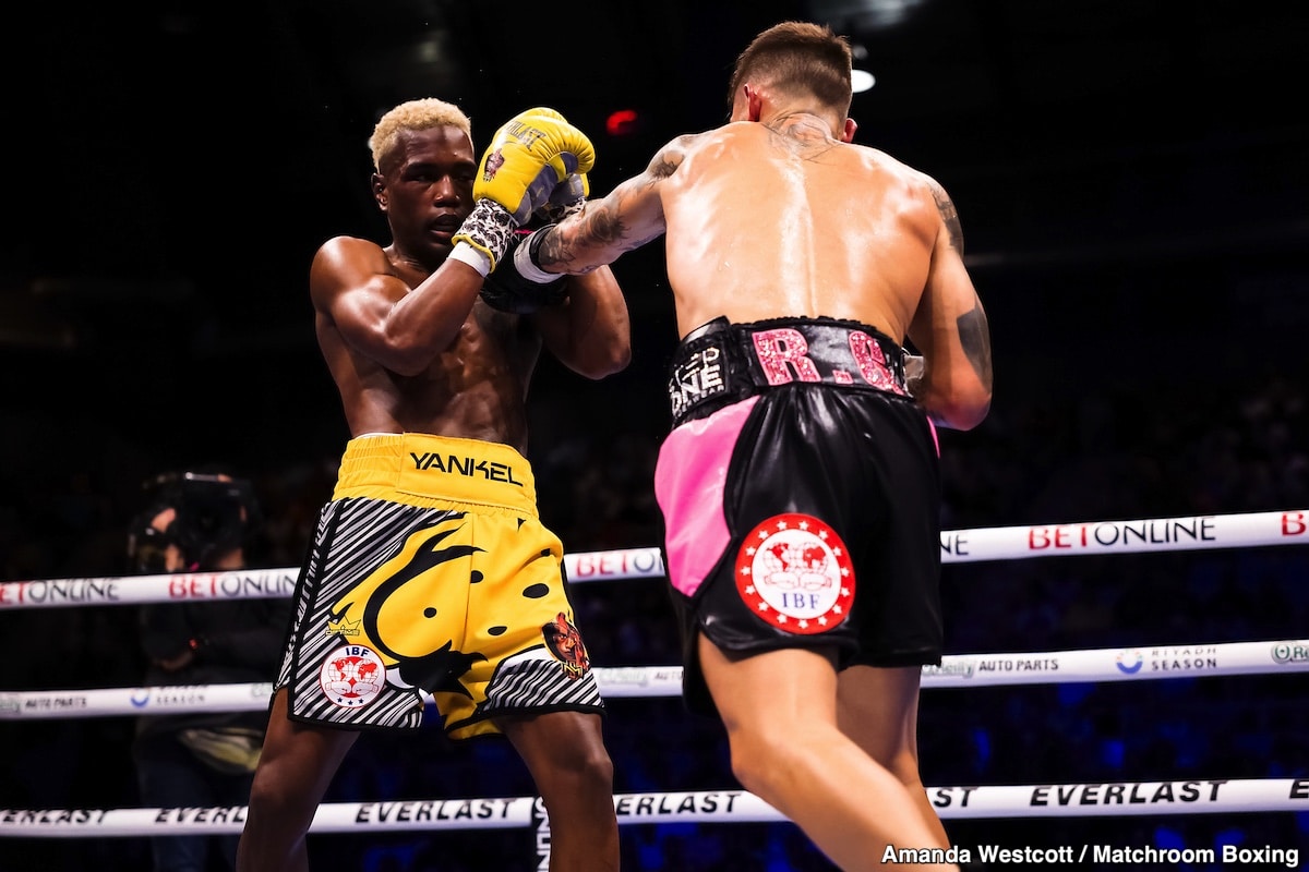 Image: Boxing Results: IBF Super Light Champ Subriel Matias Upset by Liam Paro