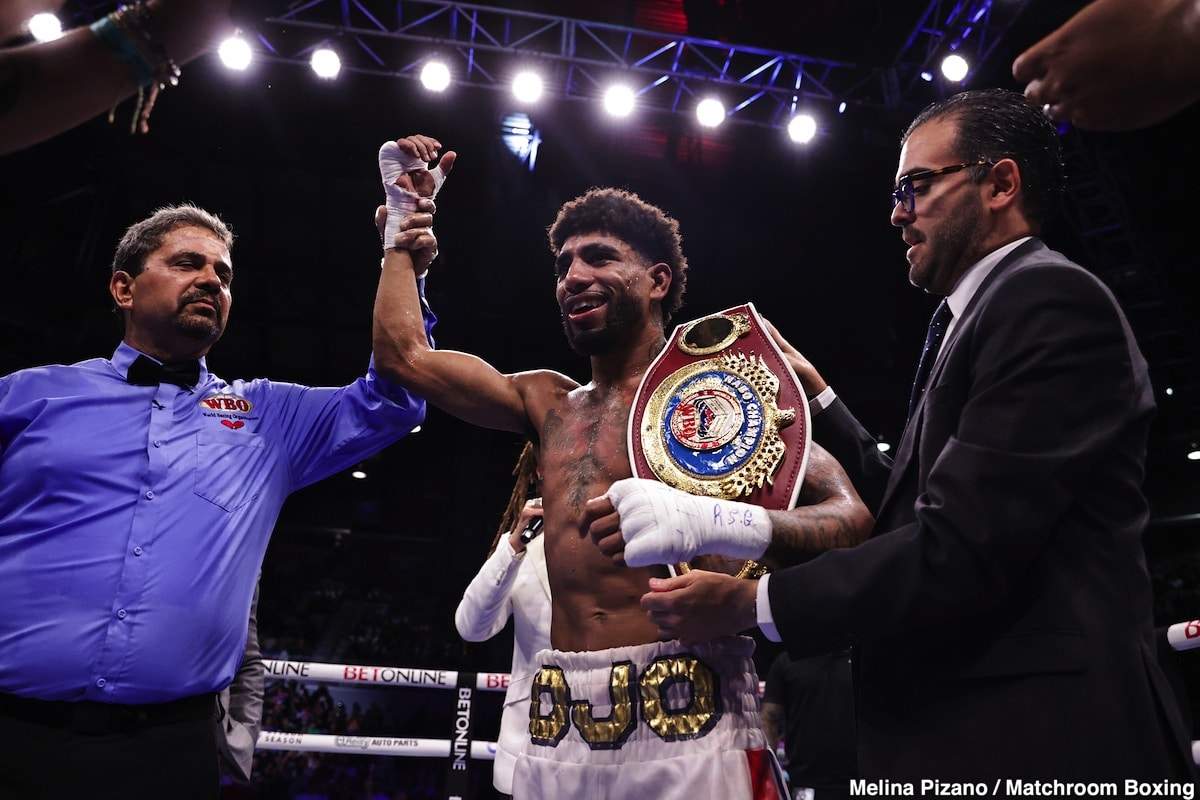Image: Boxing Results: IBF Super Light Champ Subriel Matias Upset by Liam Paro