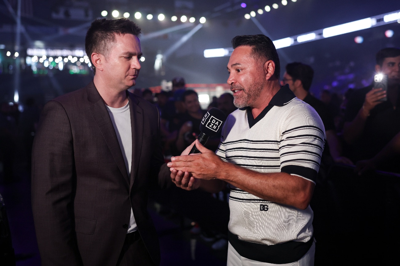 Image: De La Hoya to Fight Hearn "For Free"