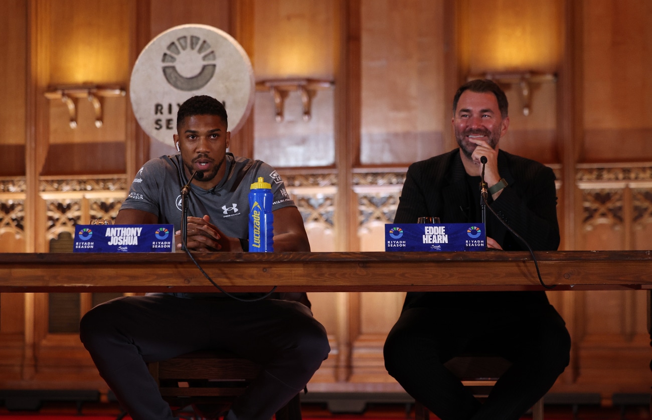 Image: Joshua's Trainer Says Dubois Will Be At Risk by "Launching Punches"