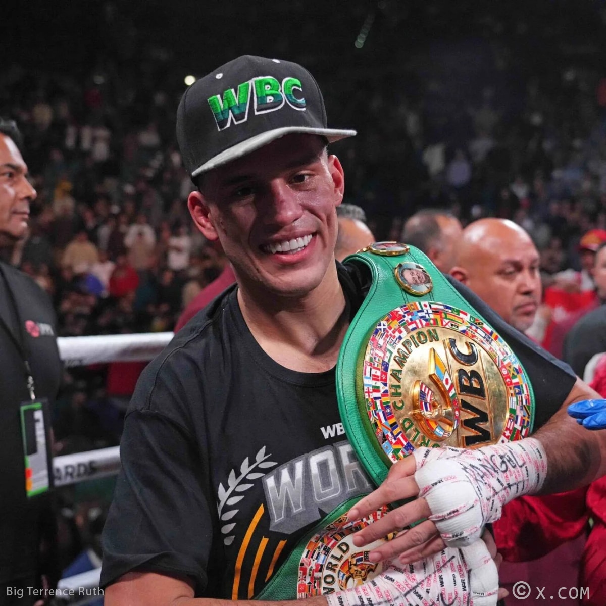 Image: The Last Stand of David Benavidez?