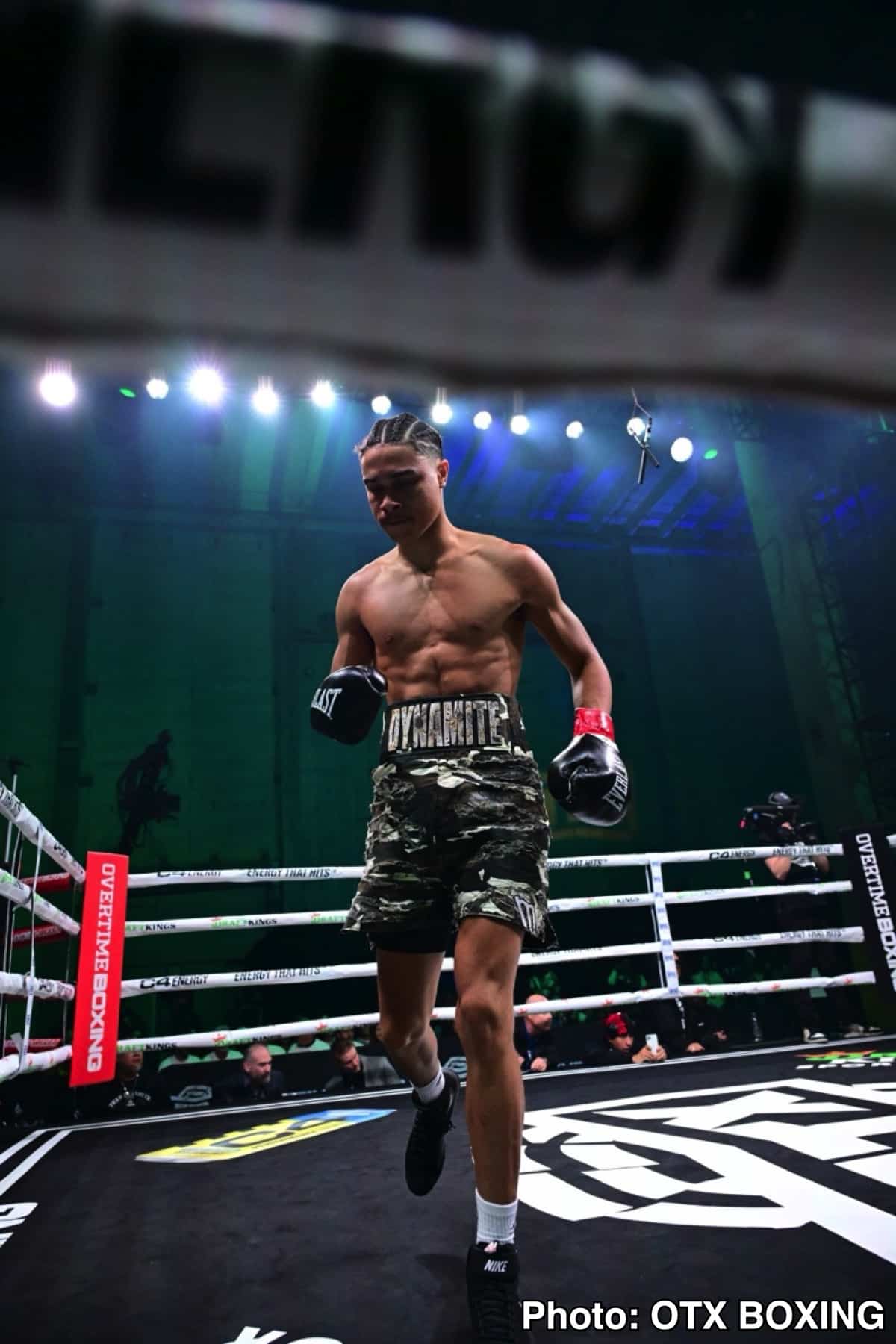 Image: Boxing Results: Brandon Adams Loses War to Andreas Katzourakis