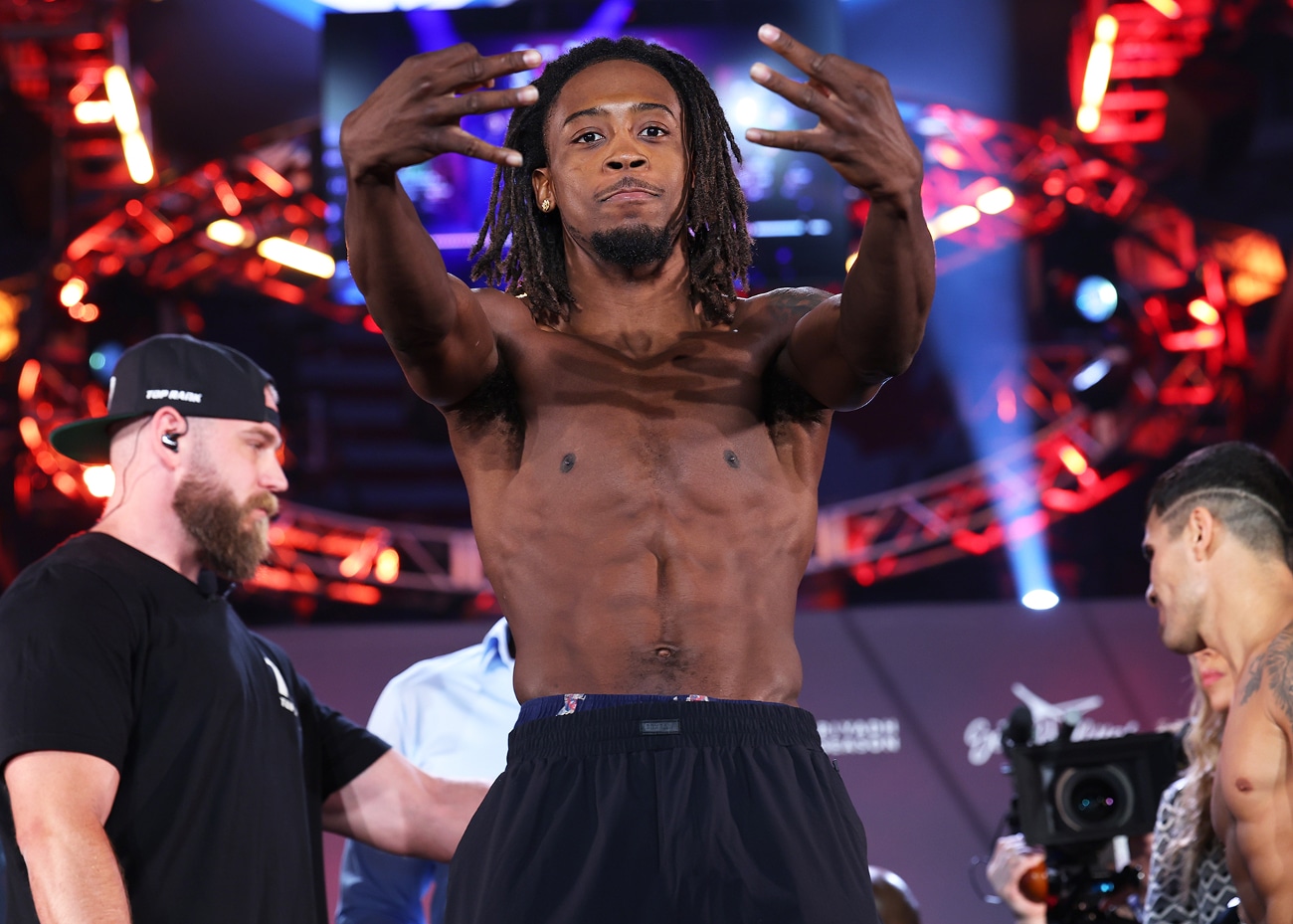 Image: Edwin De Los Santos Gets Title Shot Against Keyshawn Davis on June 7th