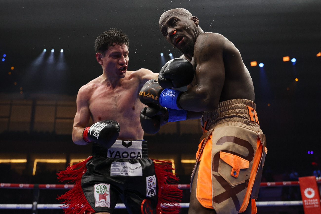 Image: "Stop Crying": Fans Dismiss Farmer's Drug Test Complaints After Zepeda Defeat