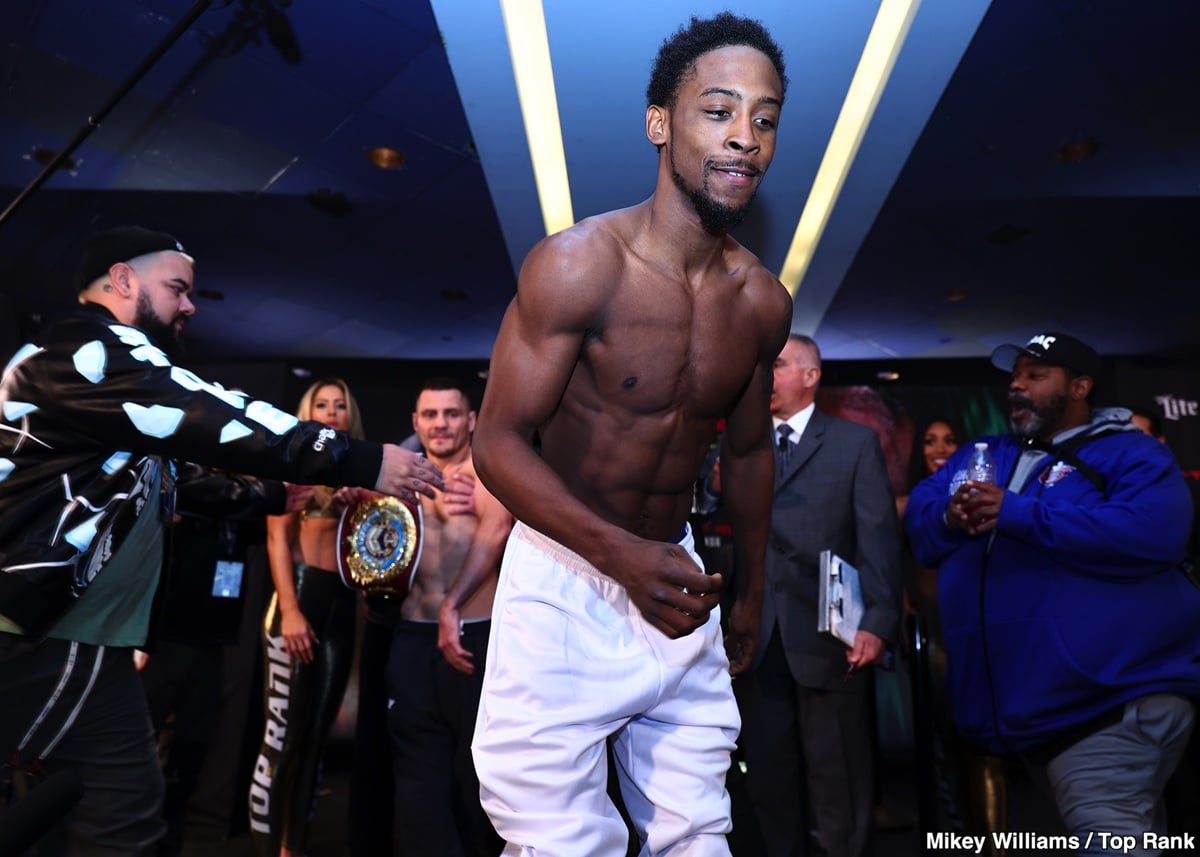 Image: De Los Santos Promises 'End' for Keyshawn Davis