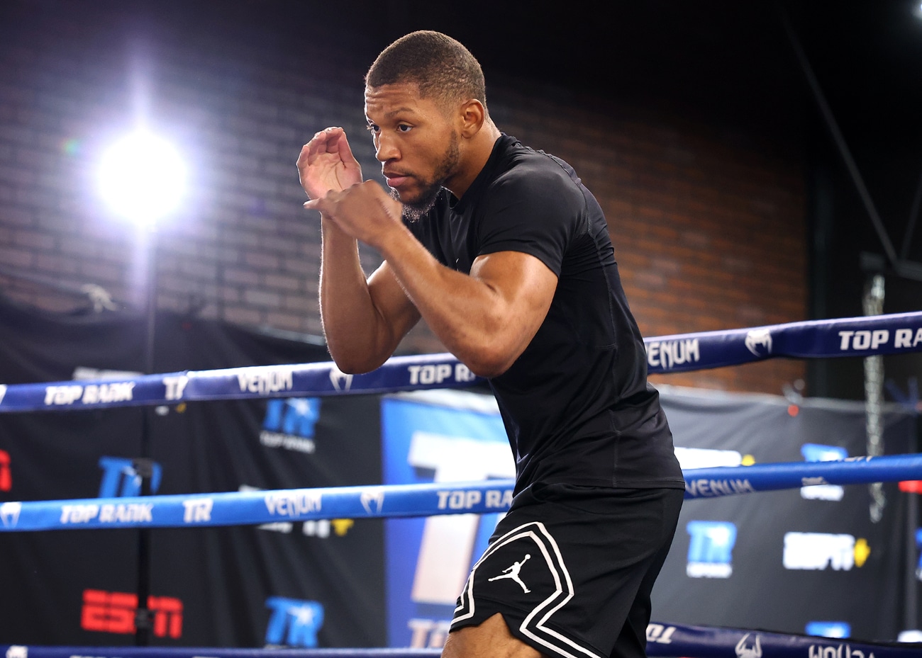 Image: "Make It Happen!": Trainer Bernie Davis Urges Hearn to Fund the "Best Fight" Between Powerhouse Norman Jr. and Ennis