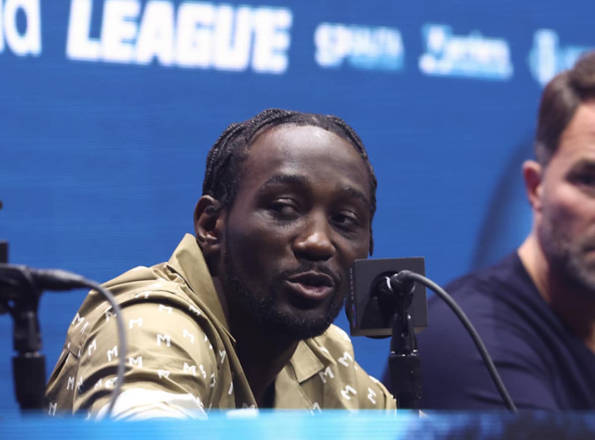 Image: Strength Coach Warns: Terence Crawford's Power-Feeding to 180lbs Will Lead to Disaster Against Canelo Alvarez