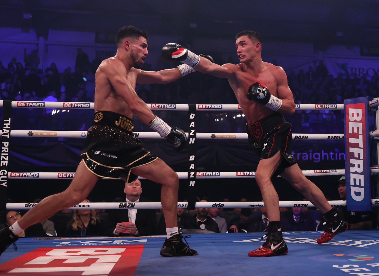 Image: Boxing Results: Cameron stops Flynn, Brown KOs Grandone