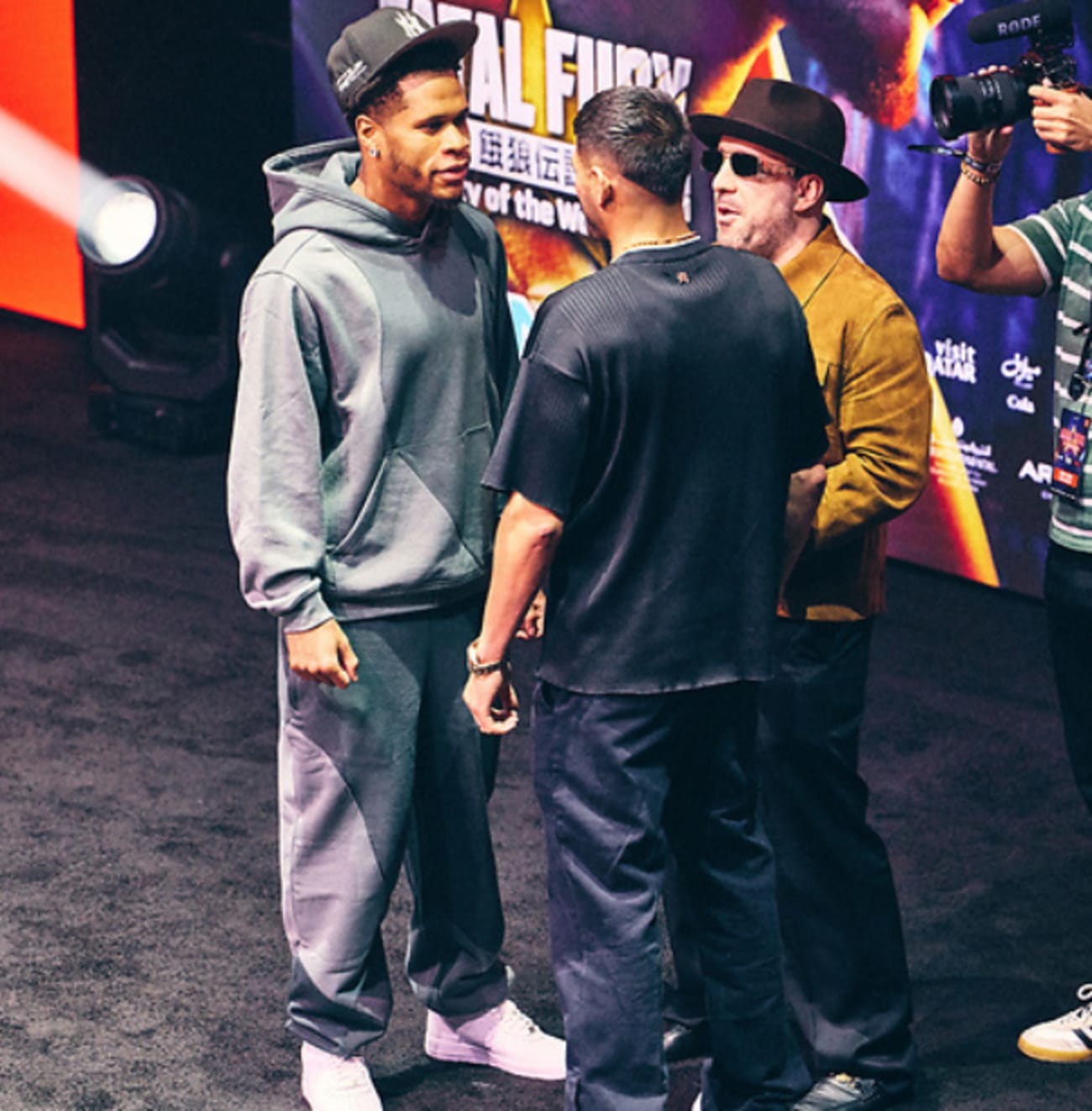 Image: De La Hoya Wonders if Devin Haney's Chin Can Hold Up Against Jose Ramirez After the Physical Trauma of the Ryan Garcia Fight